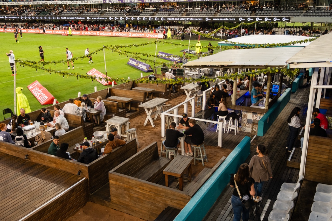 The deck and booths filling up before kick-off